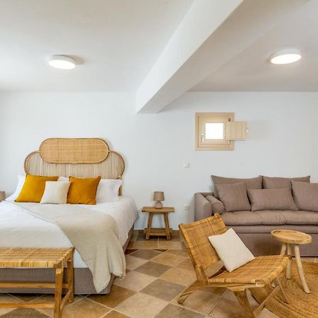 Vacay Suites Фиростефани Екстериор снимка